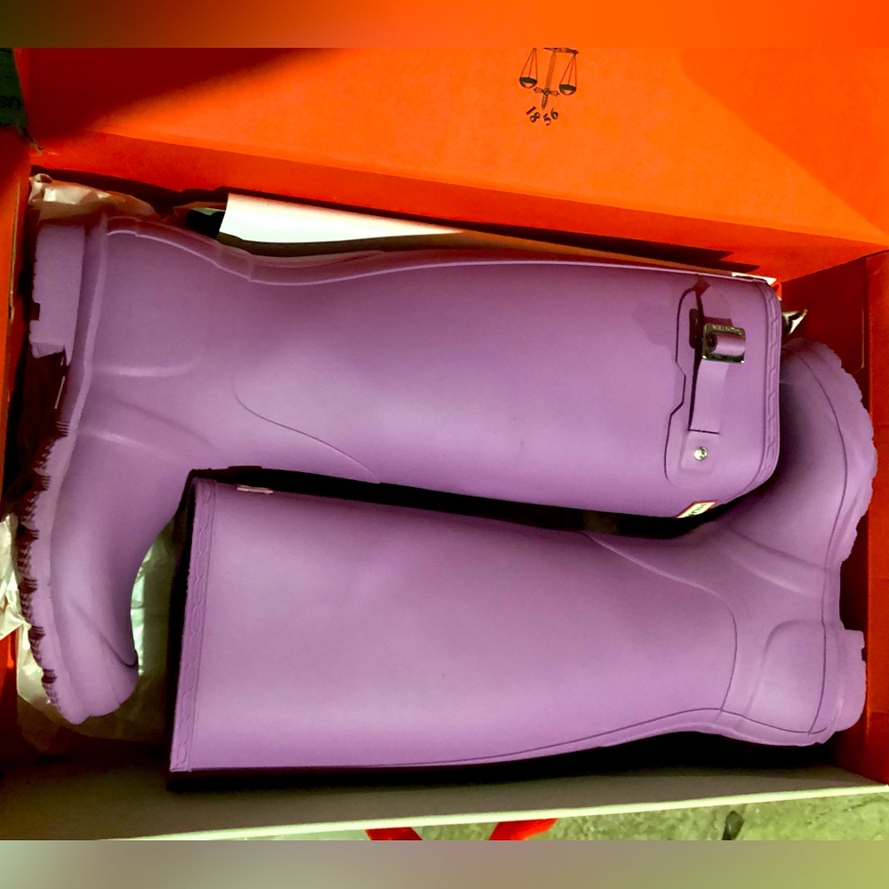 Hunter original tall rain boot in thistle size 6